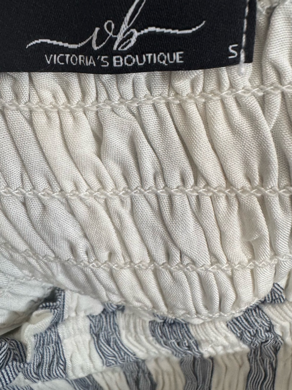 NWT Victoria’s Boutique Blue & White Striped Off-the-Shoulder Smocked Dress - Picture 3 of 14